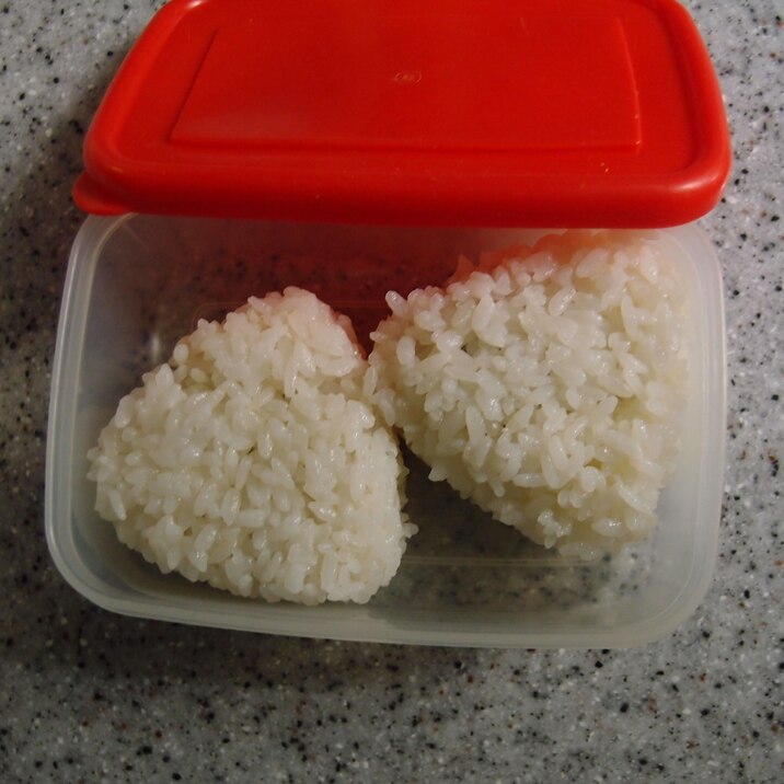 残ったお刺身のおにぎり弁当